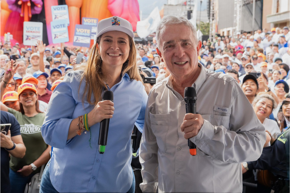 Imputan a funcionaria del Inpec capturada en evento de Álvaro Uribe y Paloma Valencia