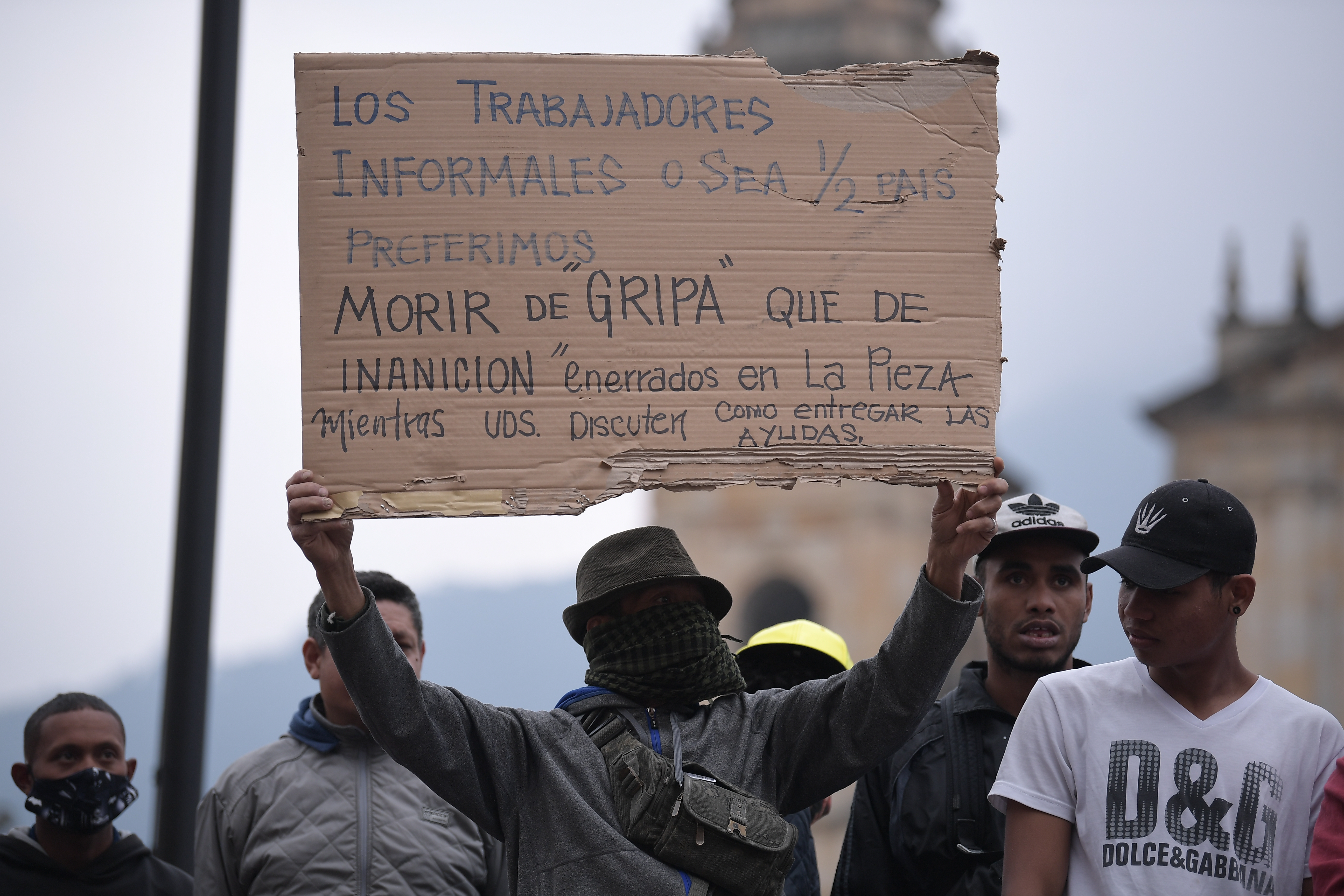 Habría rebajas en las multas impuestas a los ciudadanos por incumplir normas en la pandemia