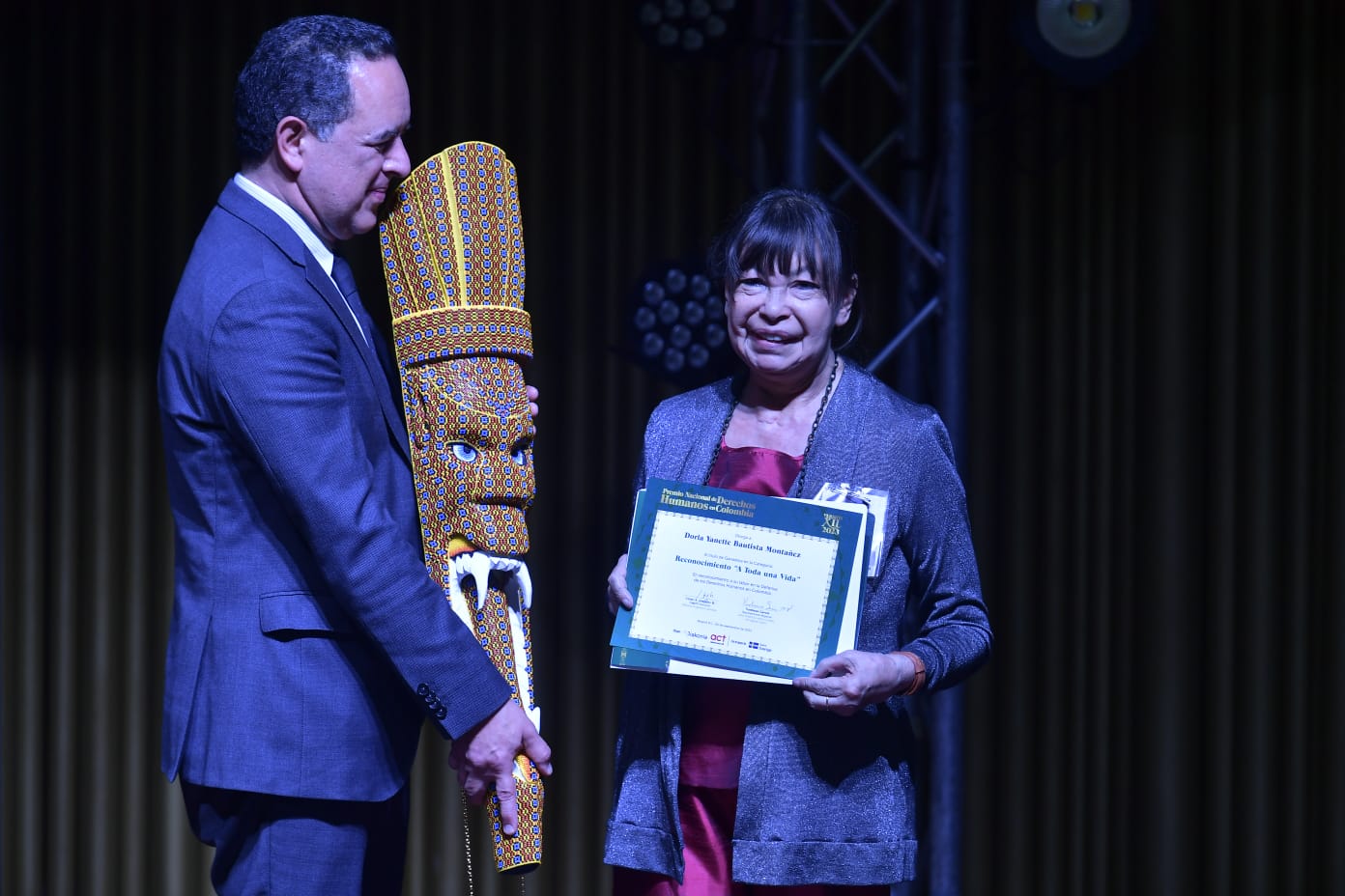 El reconocimiento “A toda una vida” se lo llevó Doria Yanette Bautista Montañez, abogada y directora de la Fundación Nydia Érika Bautista.