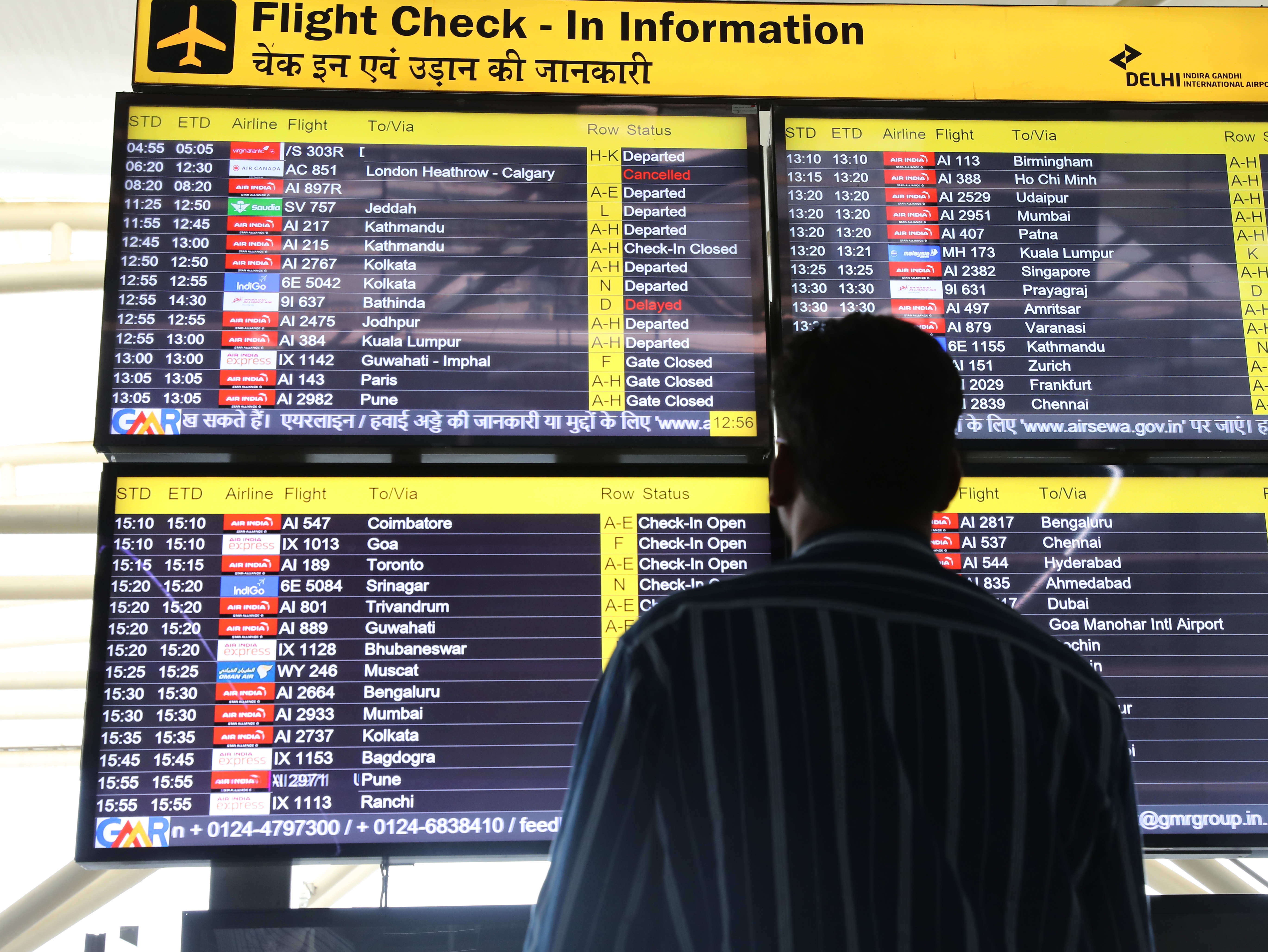 NEW DELHI (India), 21/03/2025.- A display shows a cancelled flight to London amid a Heathrow Airport shutdown, in New Delhi, India, 21 March 2025. Heathrow Airport on 21 March announced it would be closed all day, following a power outage 'due to a fire at an electrical substation supplying the airport'. (Reino Unido, Londres, Nueva Delhi) EFE/EPA/RAJAT GUPTA