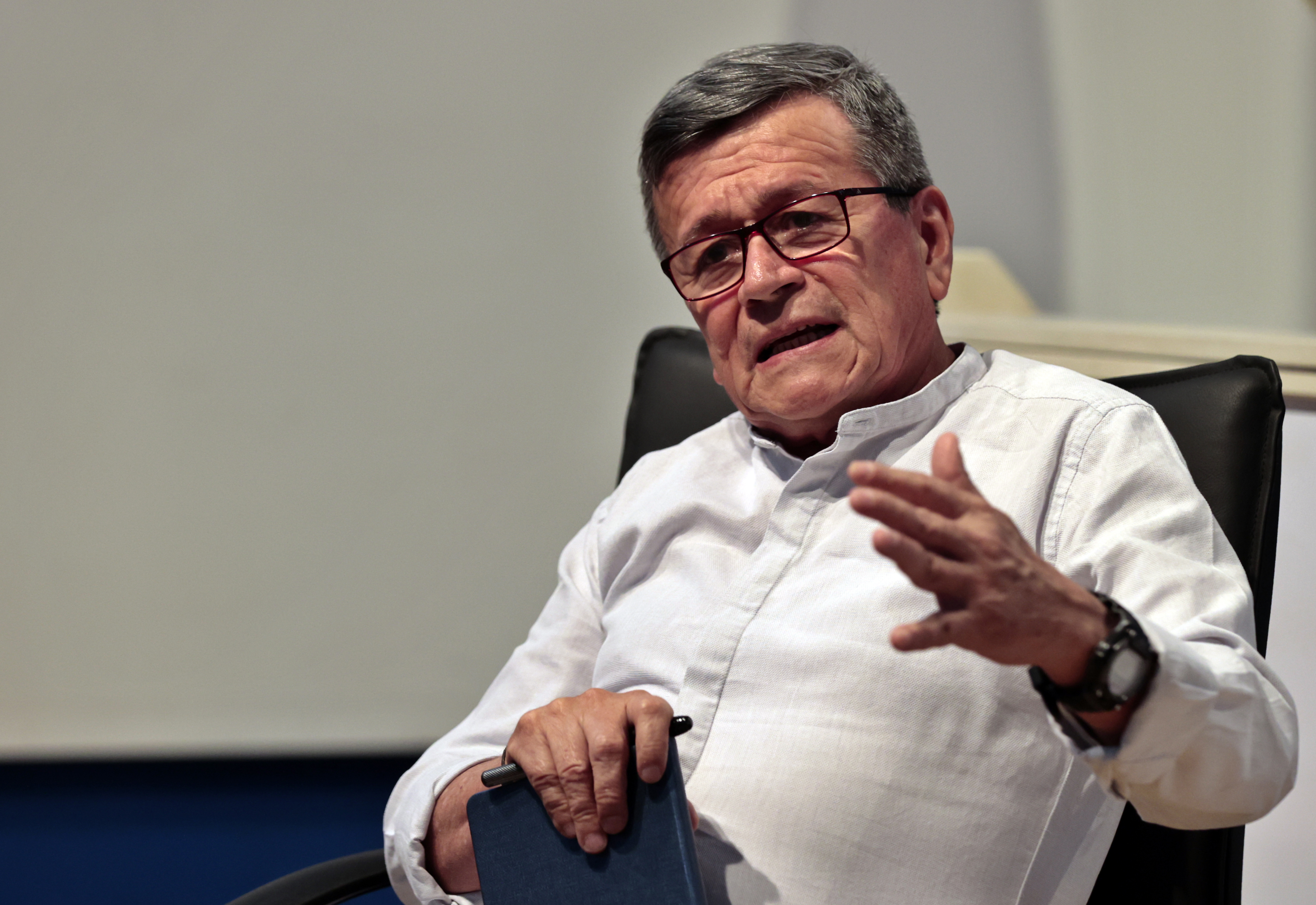 “Estamos aquí pese a Iván Duque”: Pablo Beltrán, jefe de la delegación del ELN