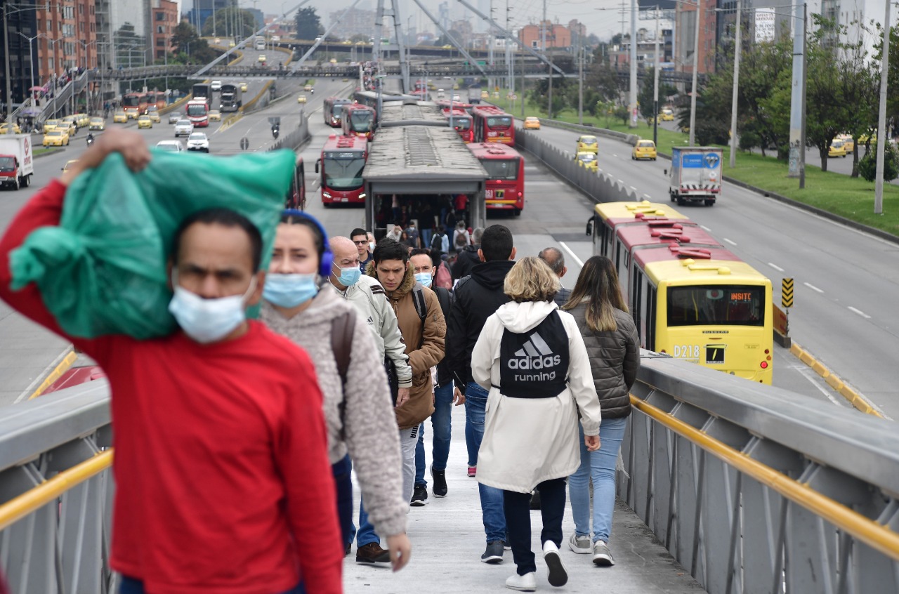 El transporte público de Bogotá sacó todos sus buses para cubrir la demanda.