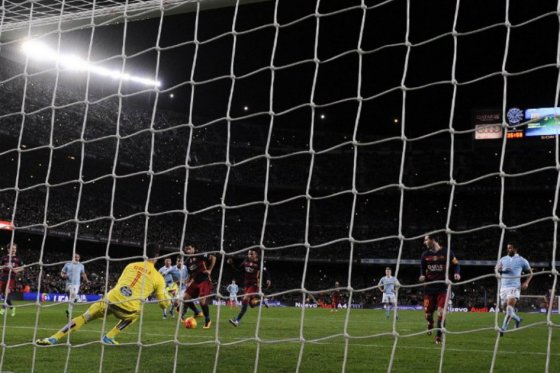 ¿Hacia dónde tienden a tirarse los porteros en un penalti?