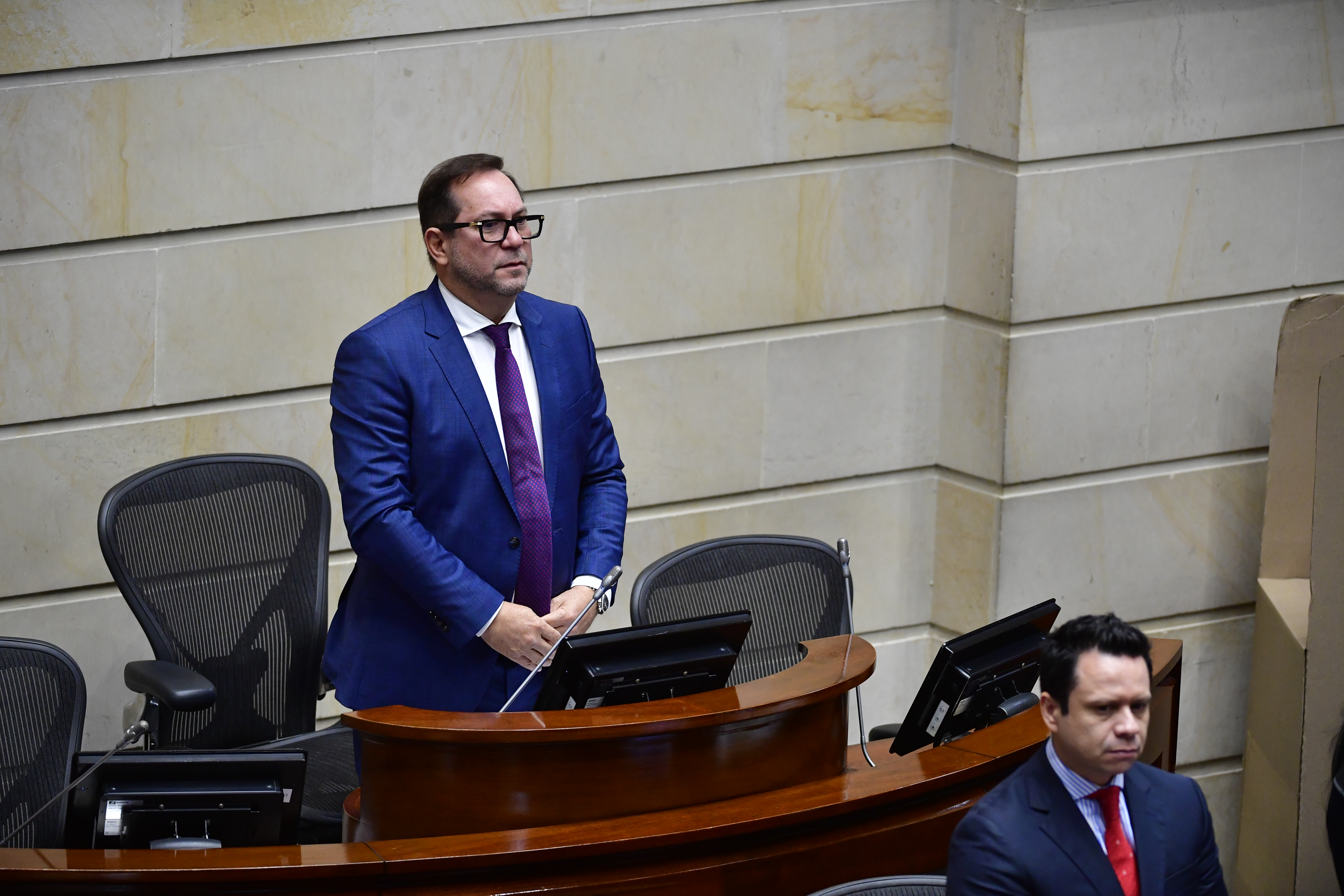 Presidente del Senado durante la elección del nuevo magistrado de la Corte Constitucional en el Senado de la República (Congreso de la República)