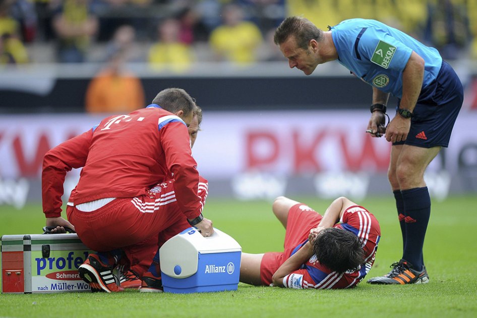Javi Martínez sufrió rotura de ligamento y será baja todo el año