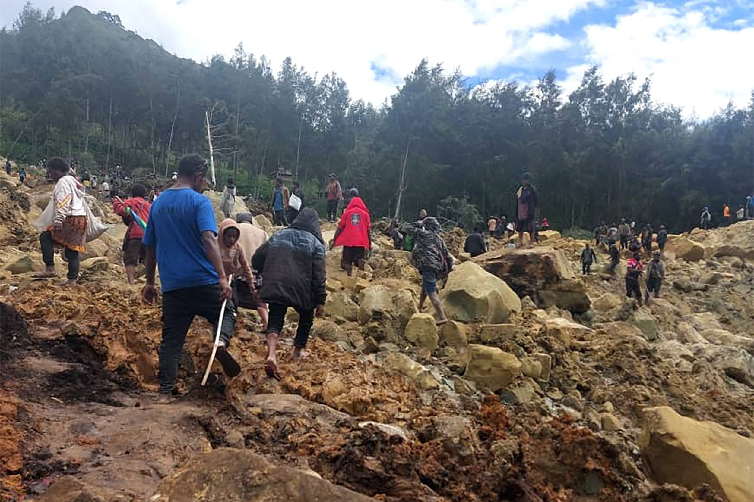 Más de 2.000 sepultados por deslizamiento que arrasó pueblo en Papúa Nueva Guinea