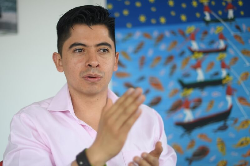 Petrismo y verdes le coquetean a Ariel Ávila para que se lance al Senado