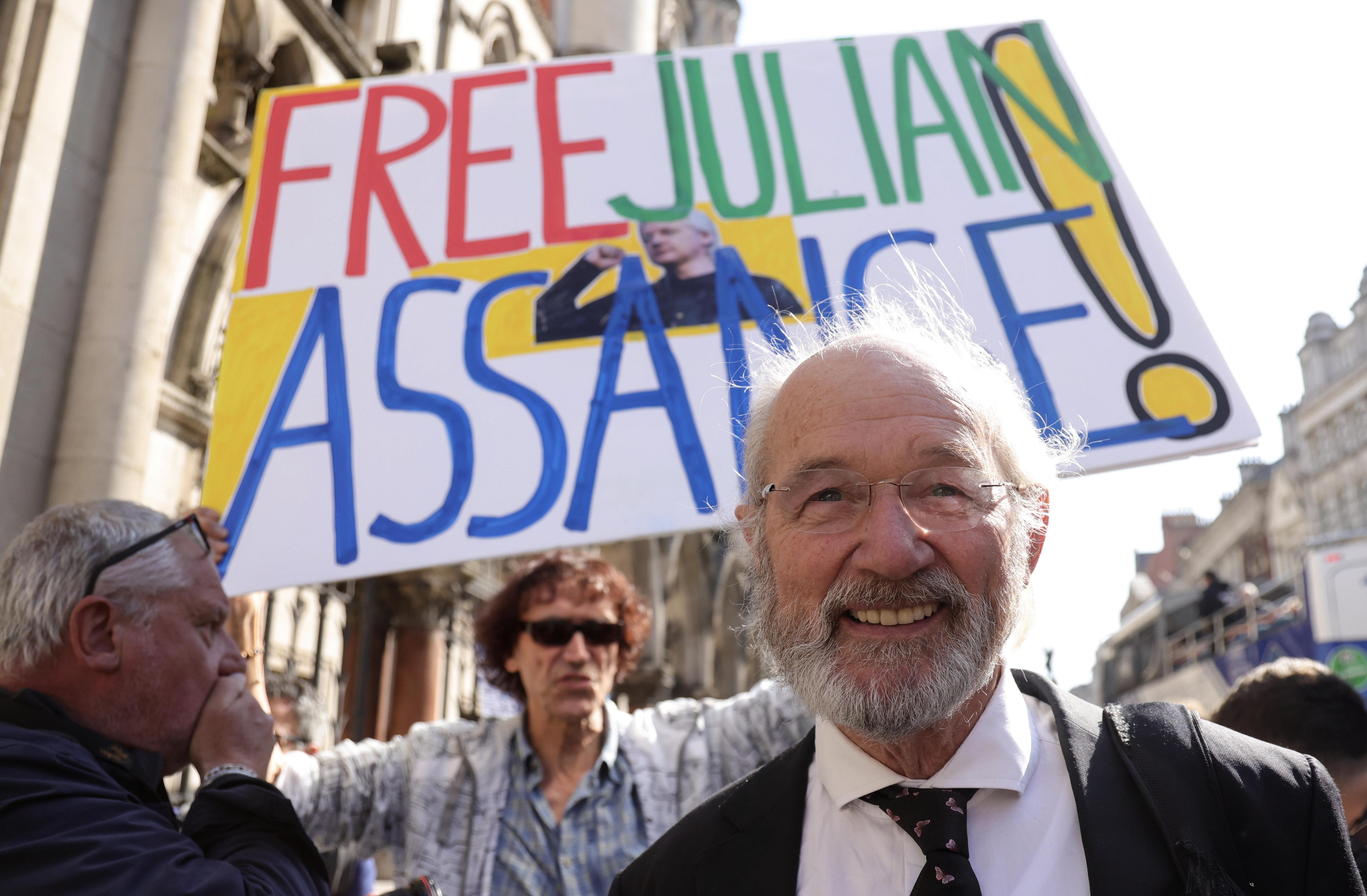 La justicia británica le concede a Assange una nueva apelación contra su extradición