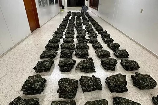 En Kennedy, cayó cargamento con 115 uniformes de las disidencias de las Farc