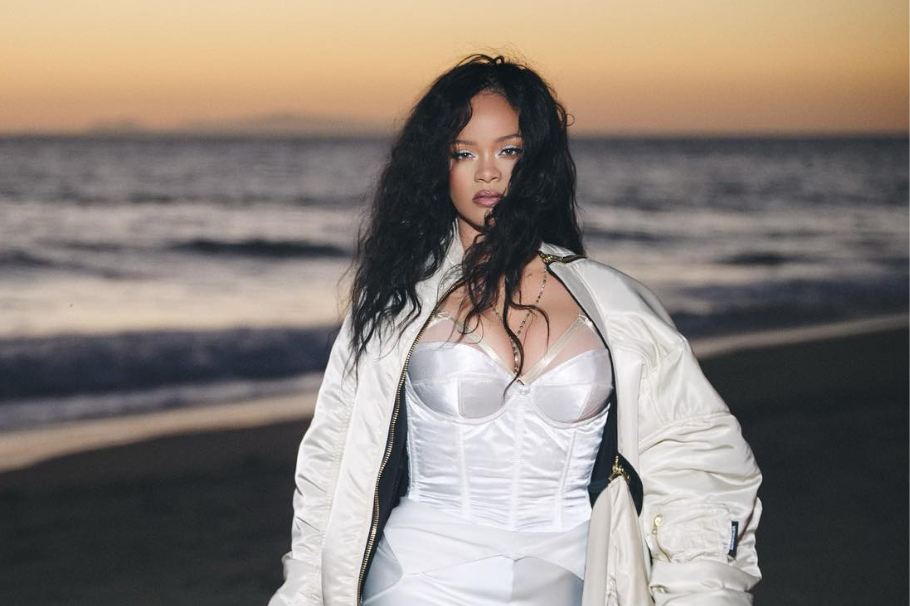 Rihanna publica la primera foto con su recién nacida. Así se llama