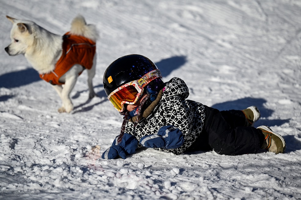 Bebé snowboarding