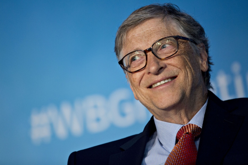 Dormir poco es malo para la salud y el bolsillo, la última lección de Bill Gates
