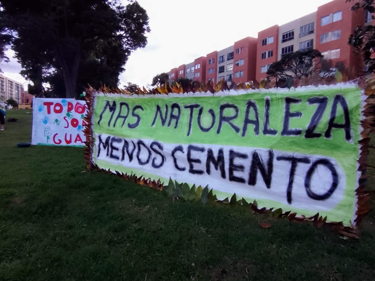 Comunidad de Chía se manifiesta en contra de obra de la Alcaldía municipal en un parque