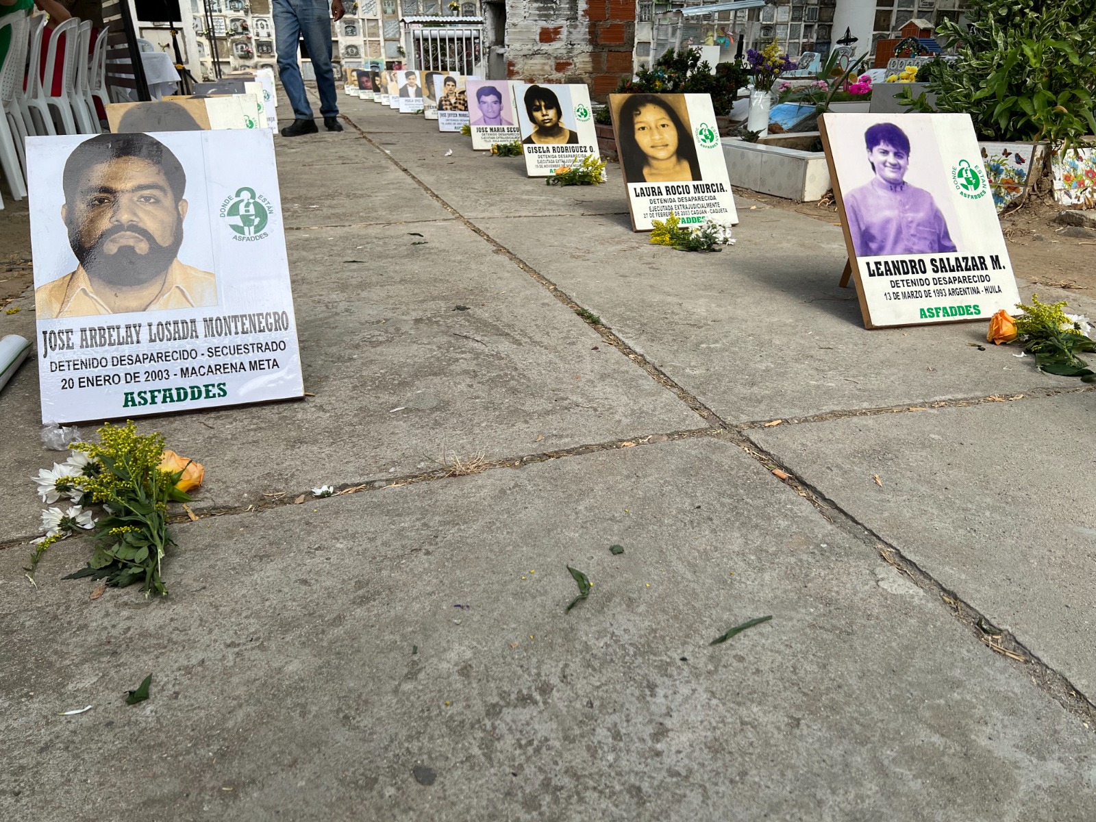 De los 14 cuerpos recuperados, ocho fueron verificados y seis enviados al Instituto Nacional de Medicina Legal para su identificación.