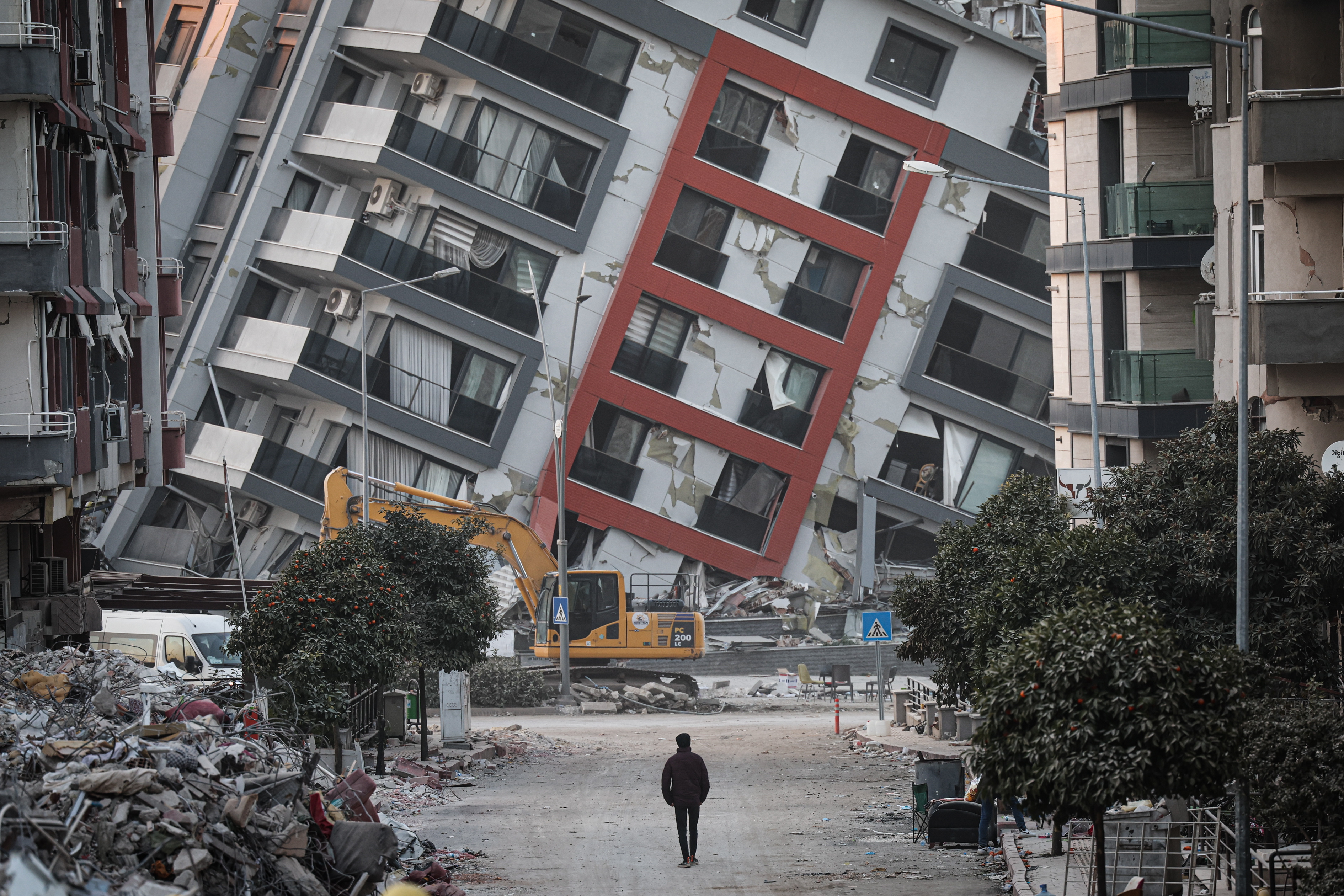 10 días después, continúan los rescates en Turquía