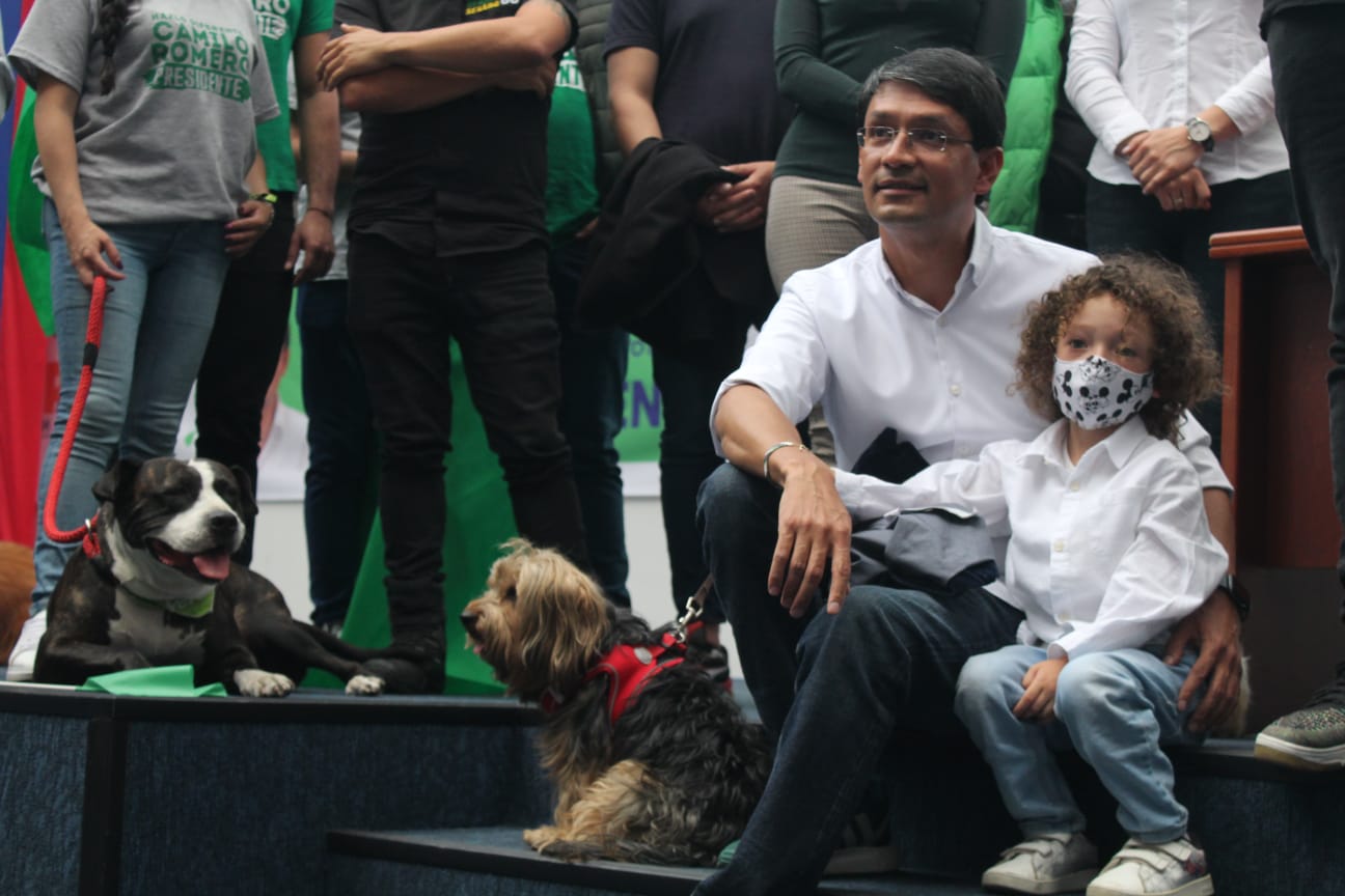 Según dijo Romero, quien competirá en la consulta del Pacto Histórico, “esta precandidatura representa ese verde del que provenimos como partido y de quienes estamos en sintonía con las causas ciudadanas que hoy mueven a Colombia y al mundo”.