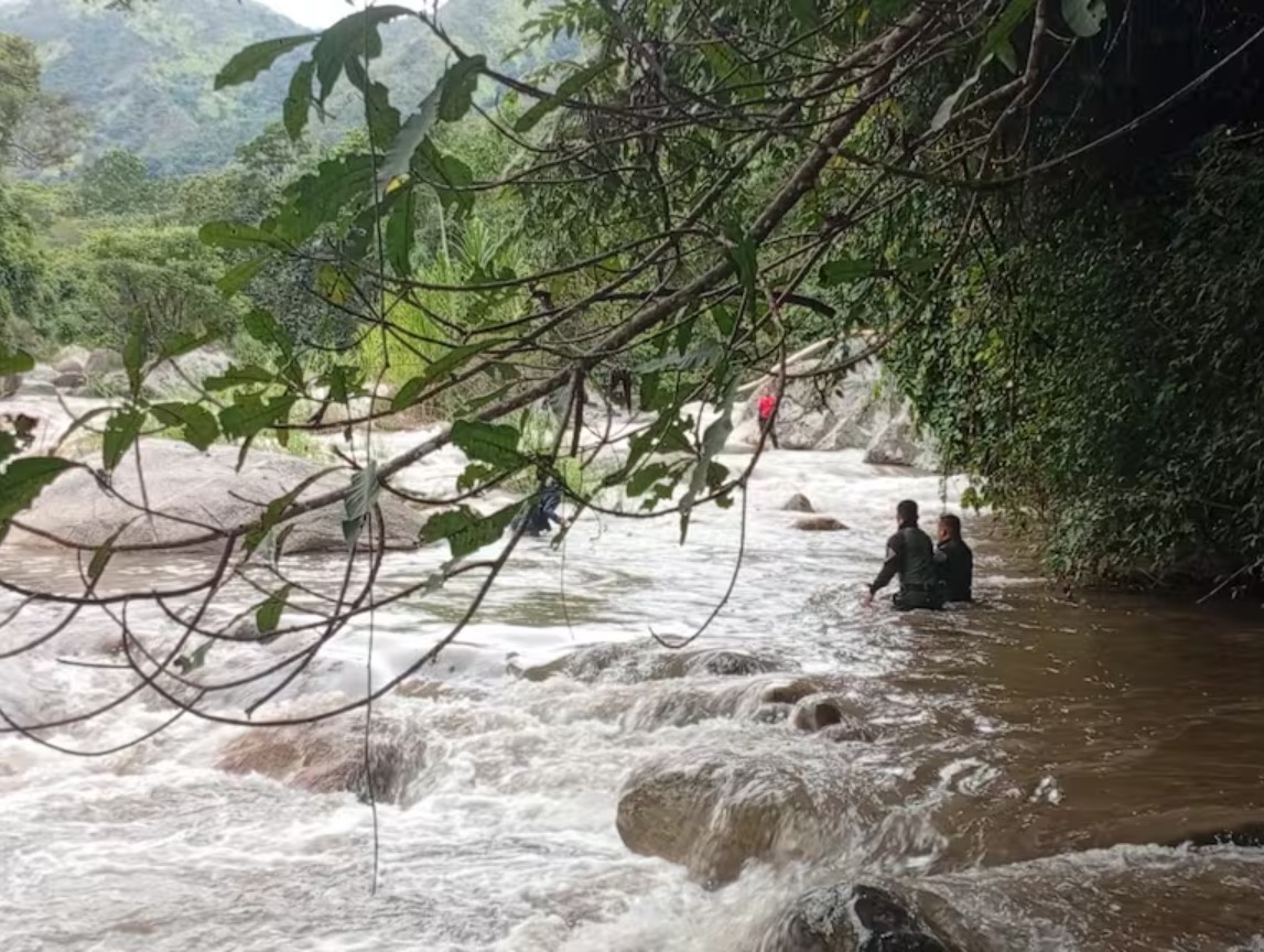 Muere mujer tras creciente súbita, en la vía al municipio de La Mesa (Cundinamarca)