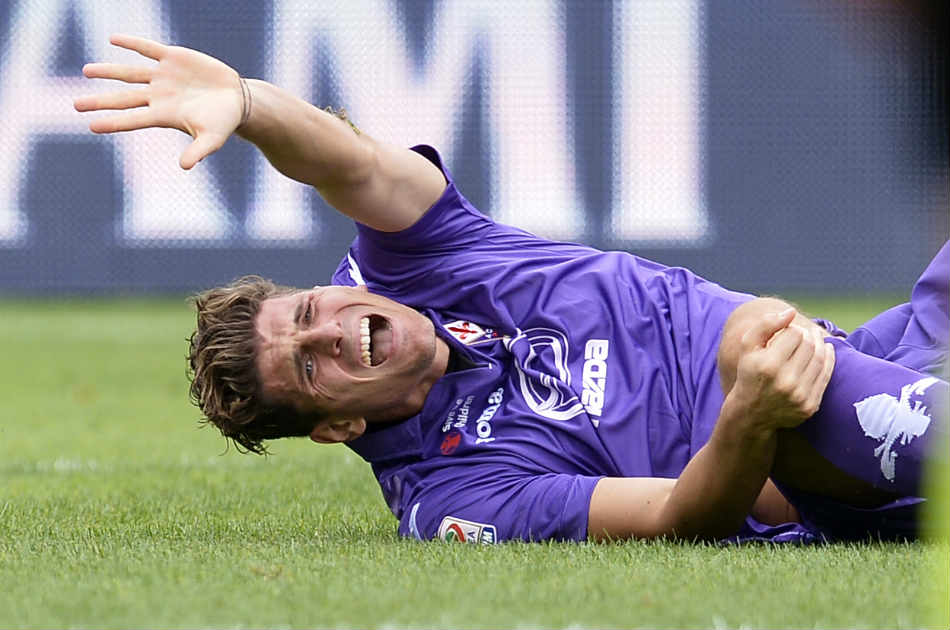 Mario Gómez estará dos o tres meses de baja por lesión