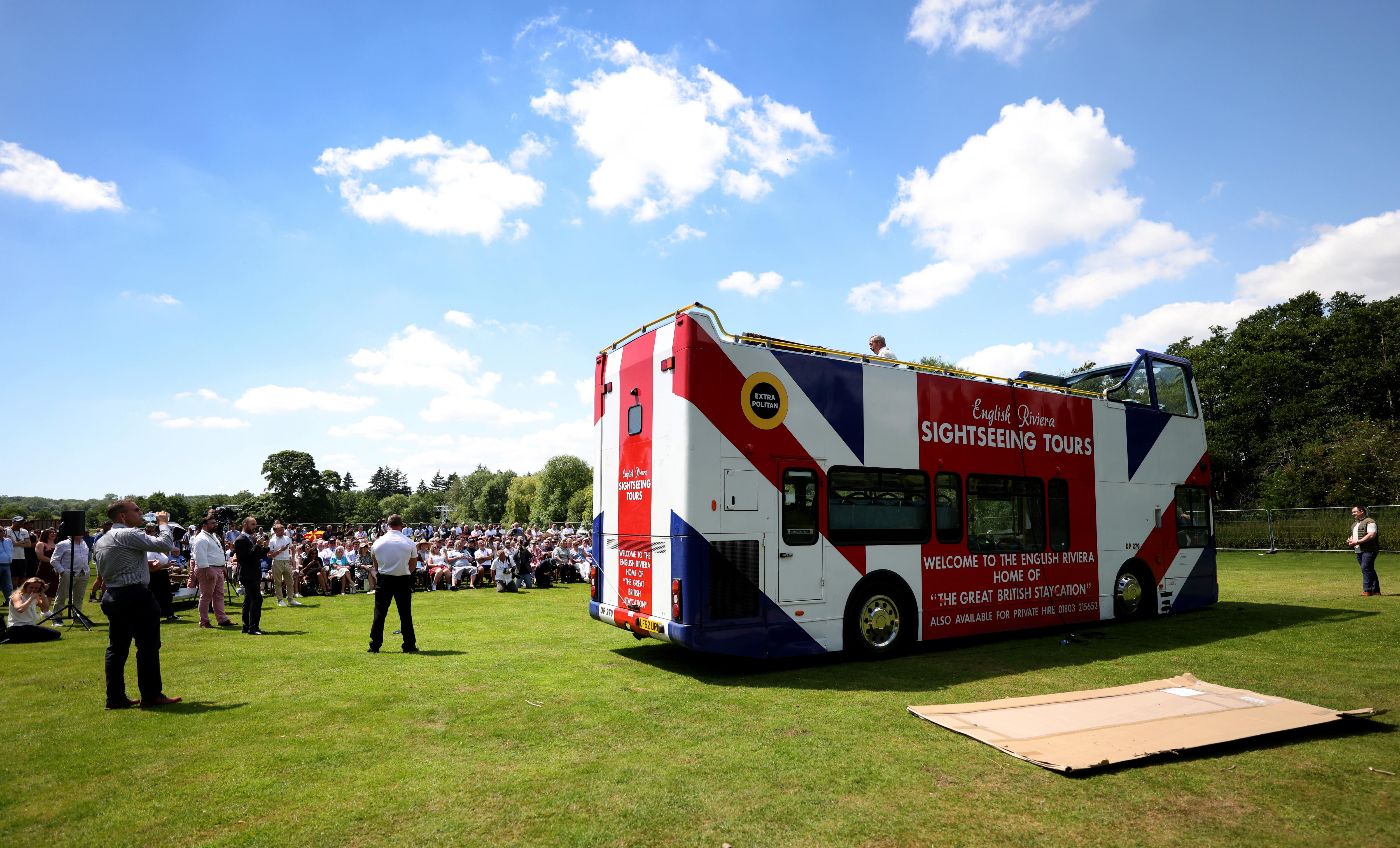 Maidestone (United Kingdom), 24/06/2024.- Reform UK leader Nigel Farage speaks at an election campaign event in Maidstone, Kent, Britain, 24 June 2024. Britain will hold a general election 04 July. (Reino Unido) EFE/EPA/ANDY RAIN