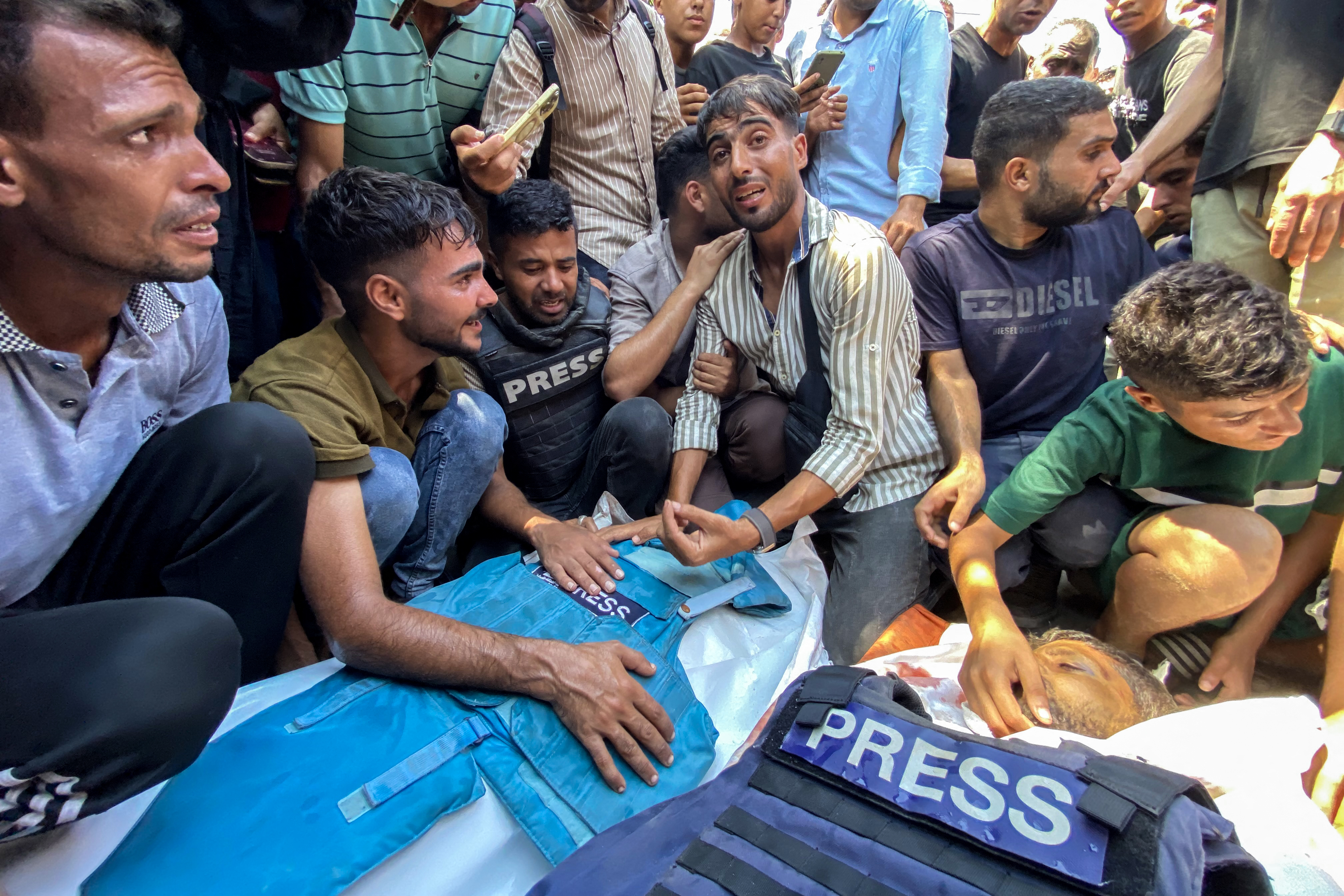 Renuncias exponen la fractura de la prensa frente a Gaza y desafían a los medios
