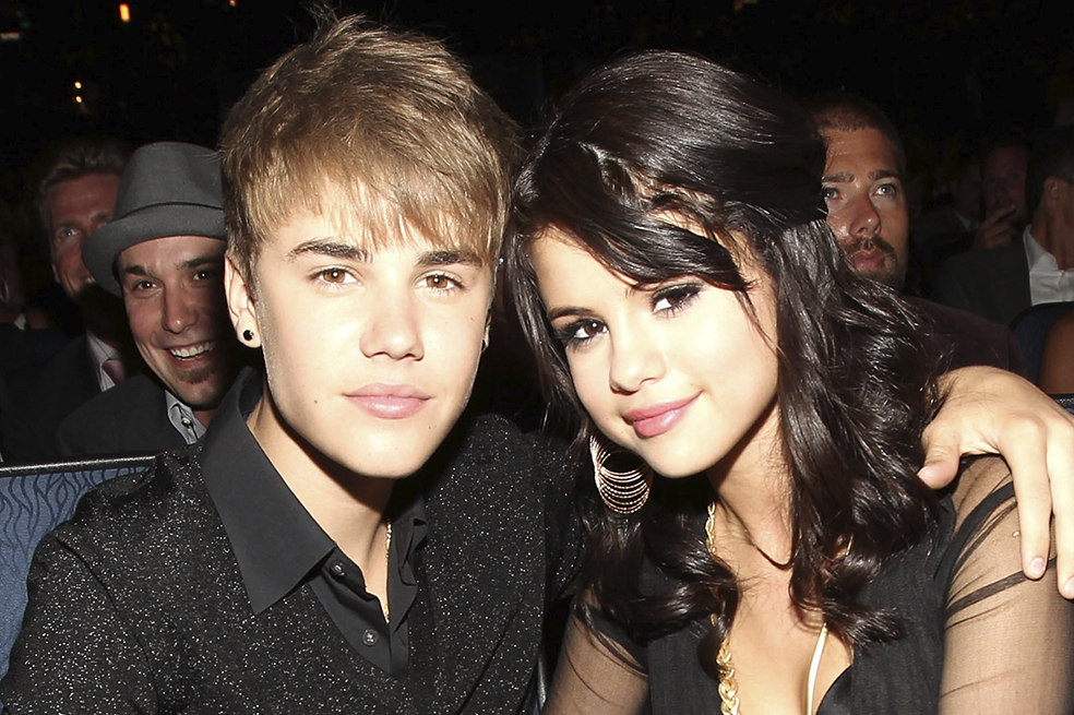 Justin Bieber y Selena Gomez vivieron una relación intermitente desde el 2010 hasta 2018. Mhoni Vidente dice que la actriz es el amor de la vida del cantante.