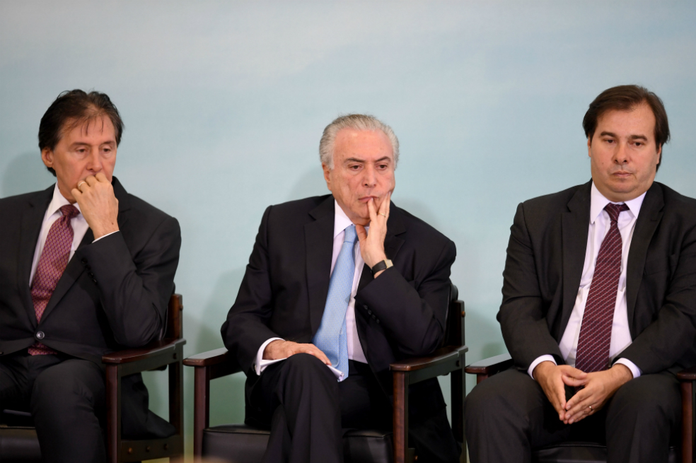 Temer rehúsa responder interrogatorio y pide archivar investigación por corrupción