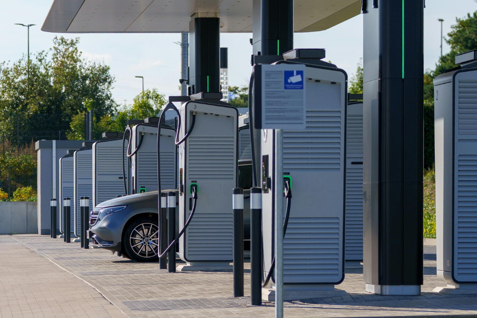 Carga eléctrica estandarizada: ¿cómo impulsar la movilidad comercial en Colombia?