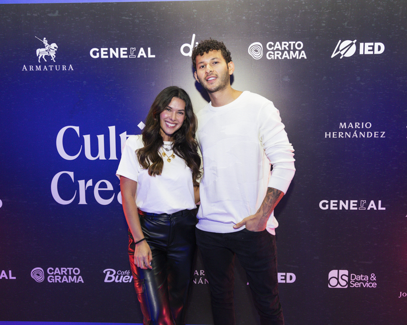 Daniela Salazar y Simon Pulgarin Speakers