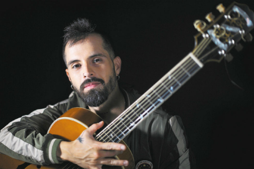 El cantante Mike Bahía ha hecho dos colaboraciones musicales con su novia, Greeicy Rendón. / Cristian Garavito - El Espectador