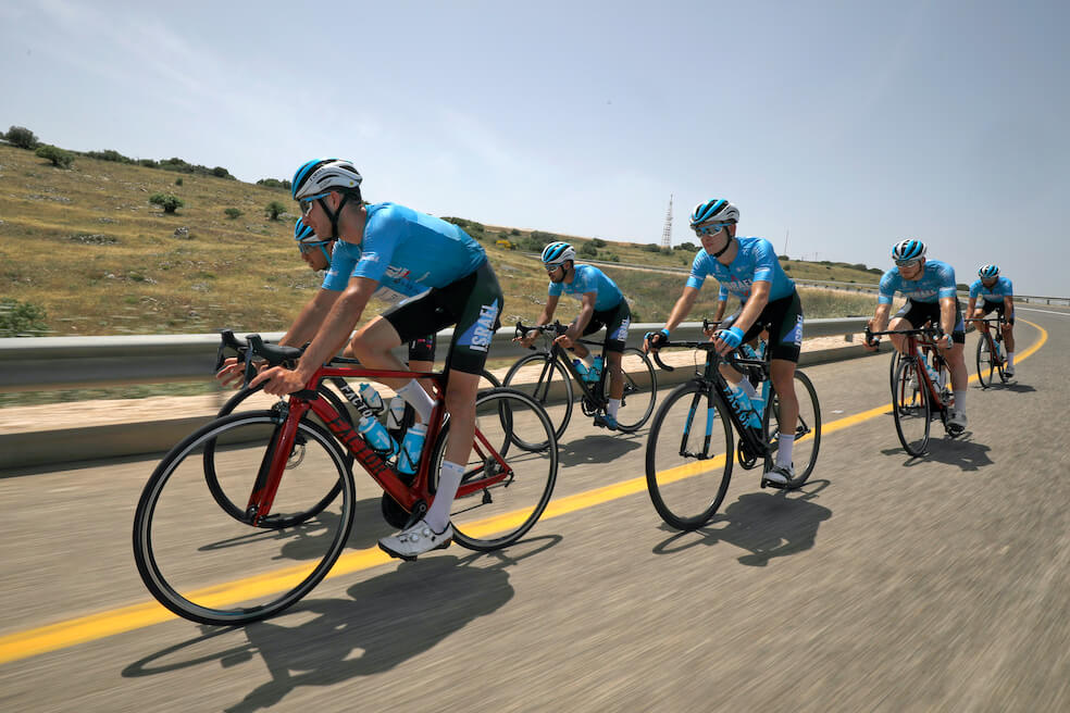 El primer equipo israelí que participará en el Tour de Francia comenzó sus entrenamientos
