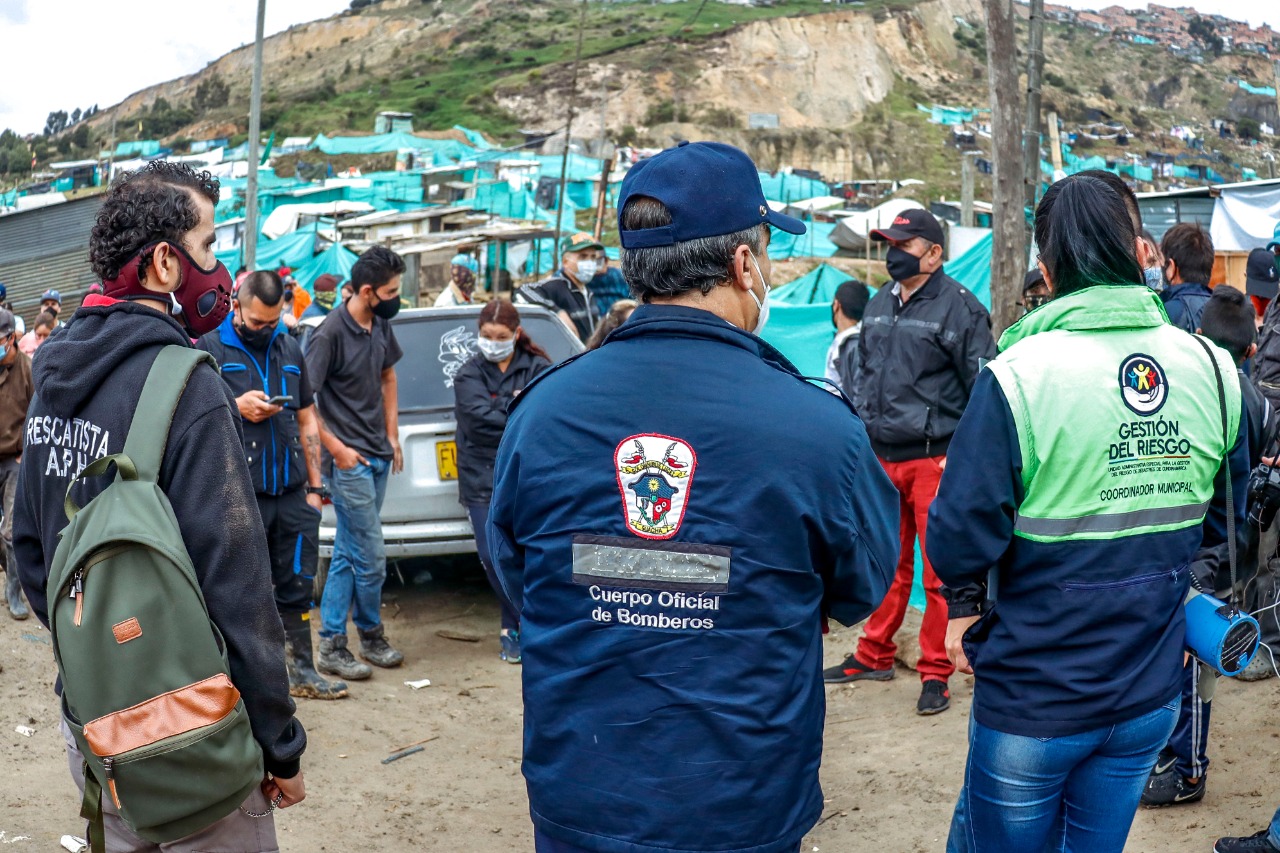 Solicitan el desalojo voluntario a más de 500 familias que ocuparon un terreno en Soacha