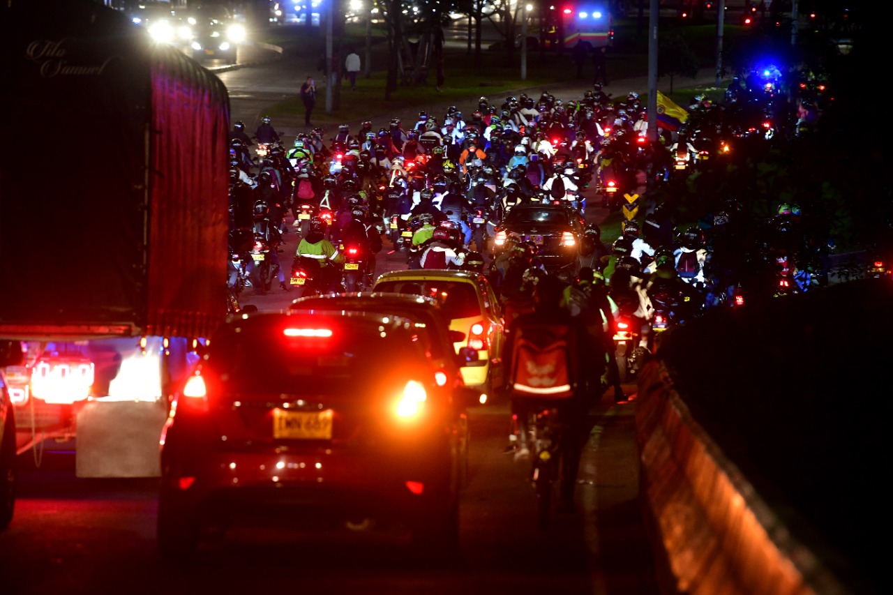 Por protestas en el occidente de Bogotá, colapsada la movilidad en la calle 26