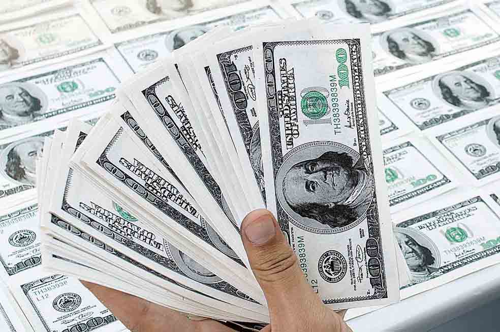 El dólar se acerca a la barrera de $1.850