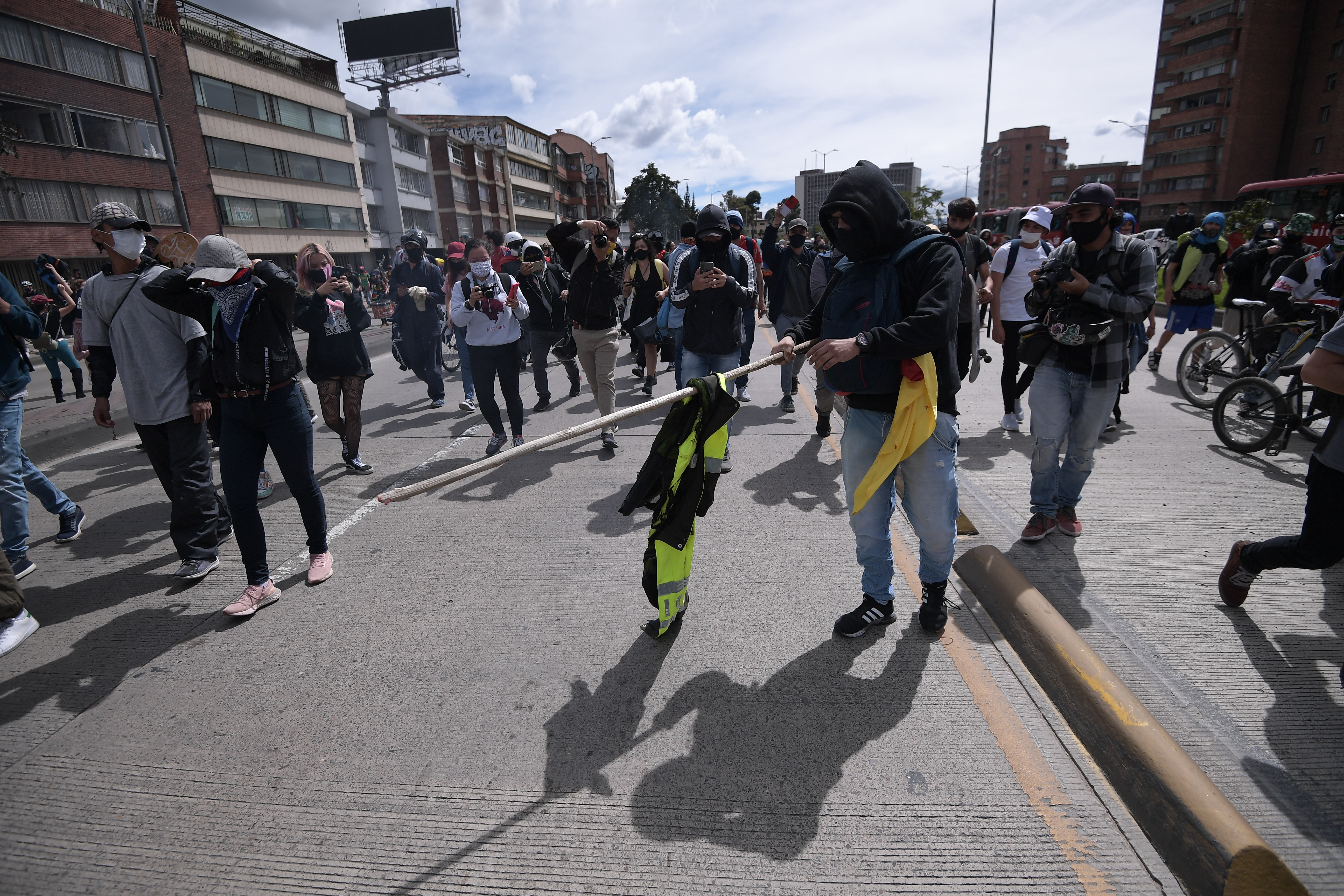 Se registran bloqueos a la altura de la Universidad Nacional por manifestaciones