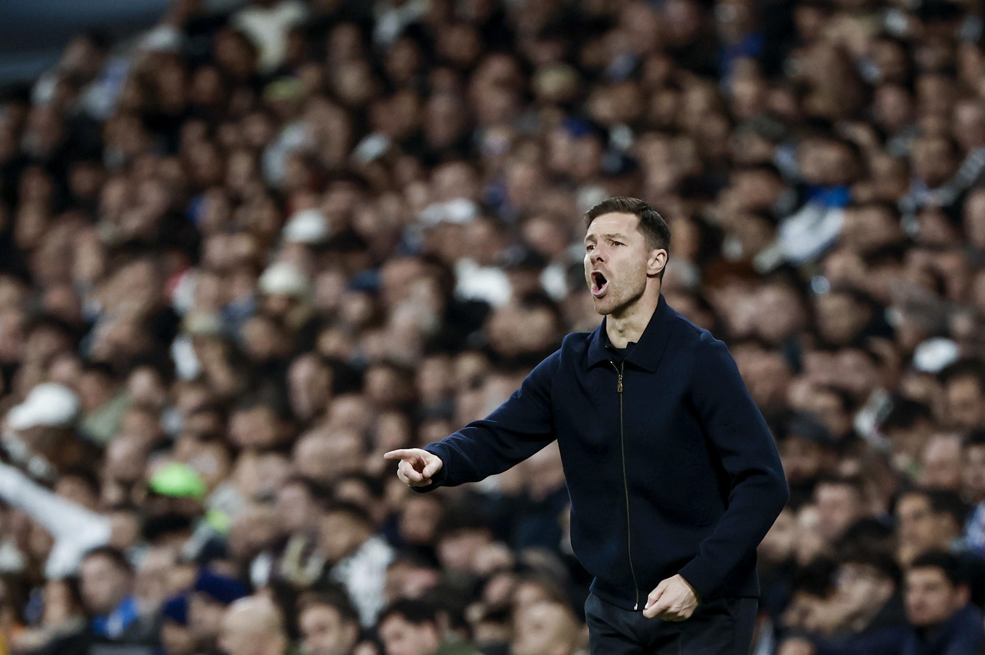 Xabi Alonso, con el agua en el cuello: las razones de su crisis en Real Madrid, que busca DT
