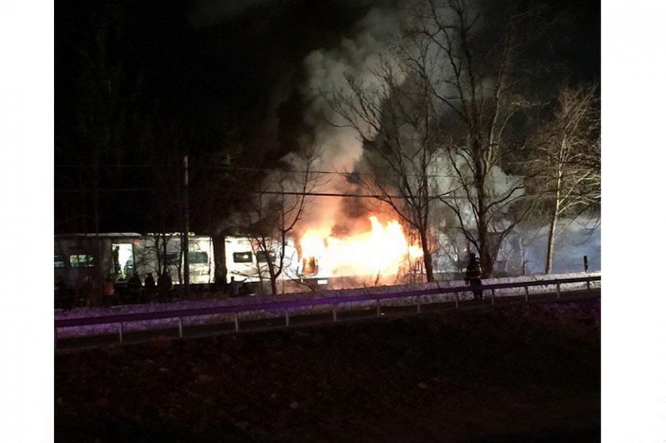 Asciende a siete cifra de muertos tras choque de tren suburbano en Nueva York