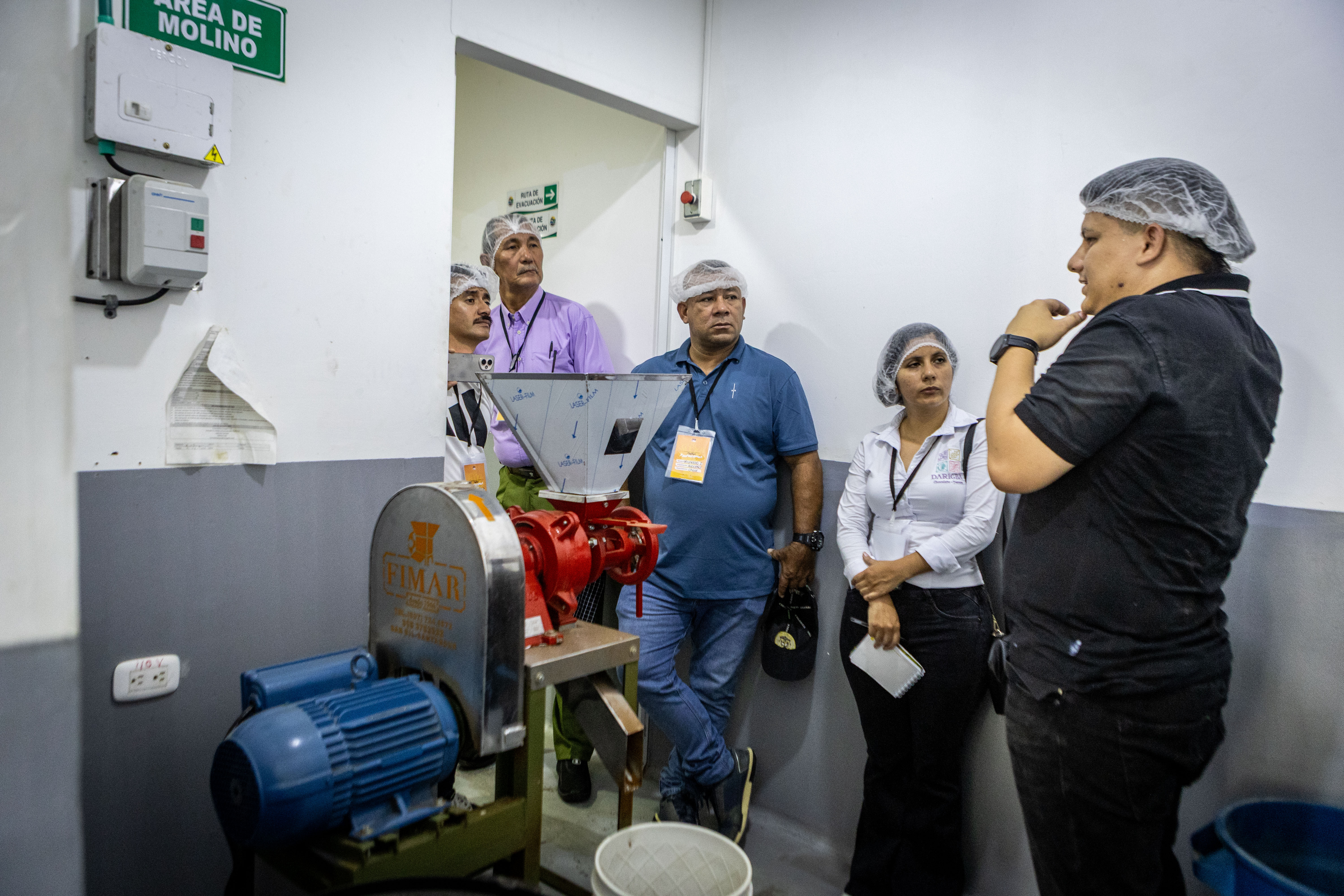 Los participantes visitaron plantas de producción que ya operan con éxito, como Cooagronevada.