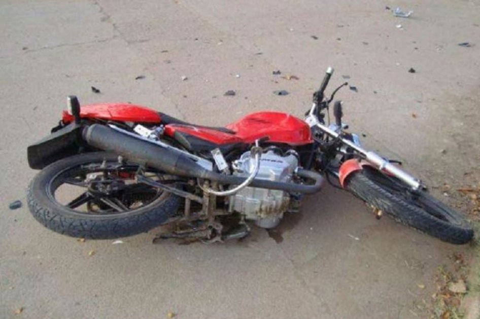 Brutal golpiza a hombre que chocó accidentalmente una moto