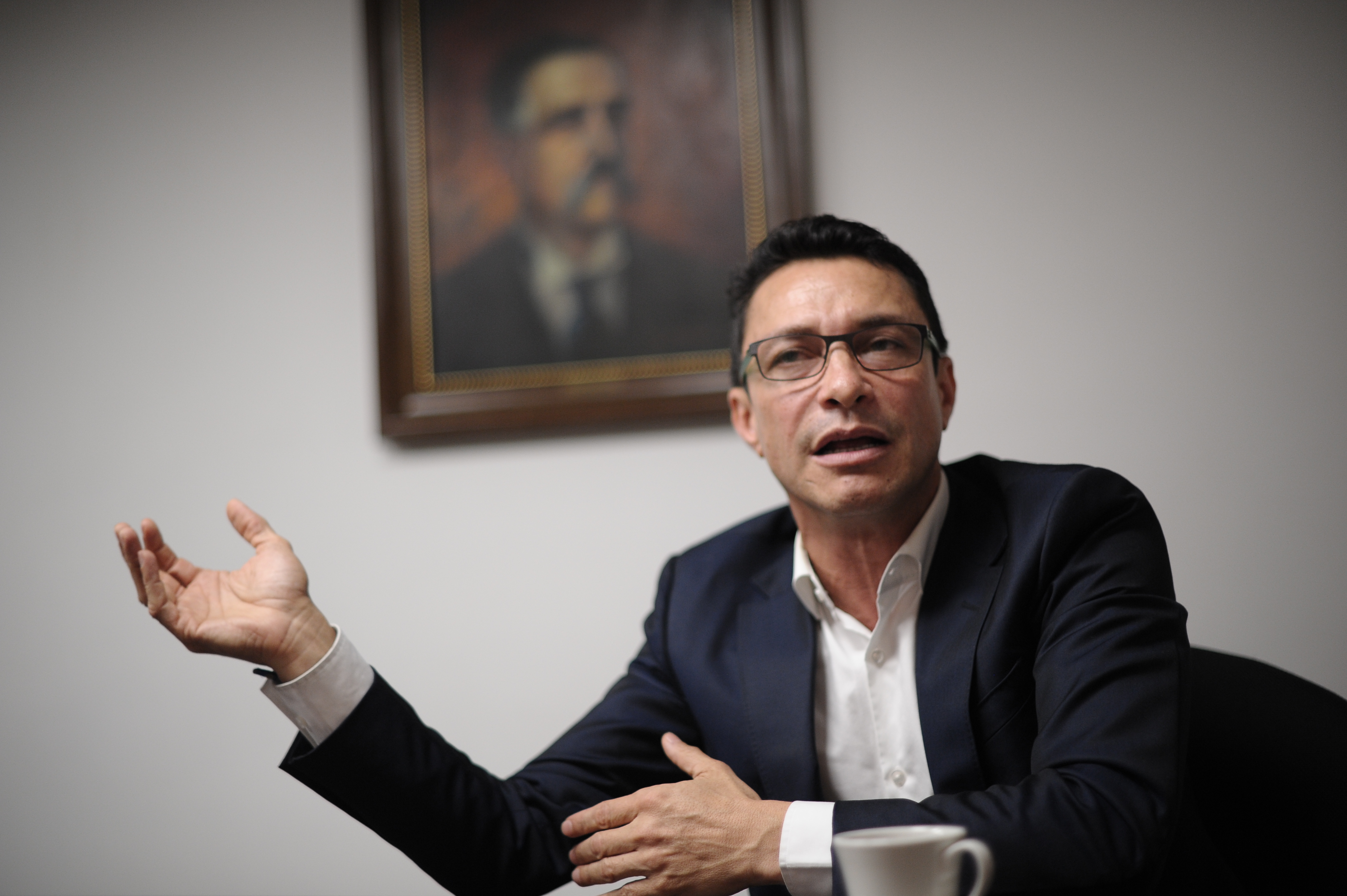 Gobernador de Magdalena, Carlos Caicedo, resultó positivo para Covid-19