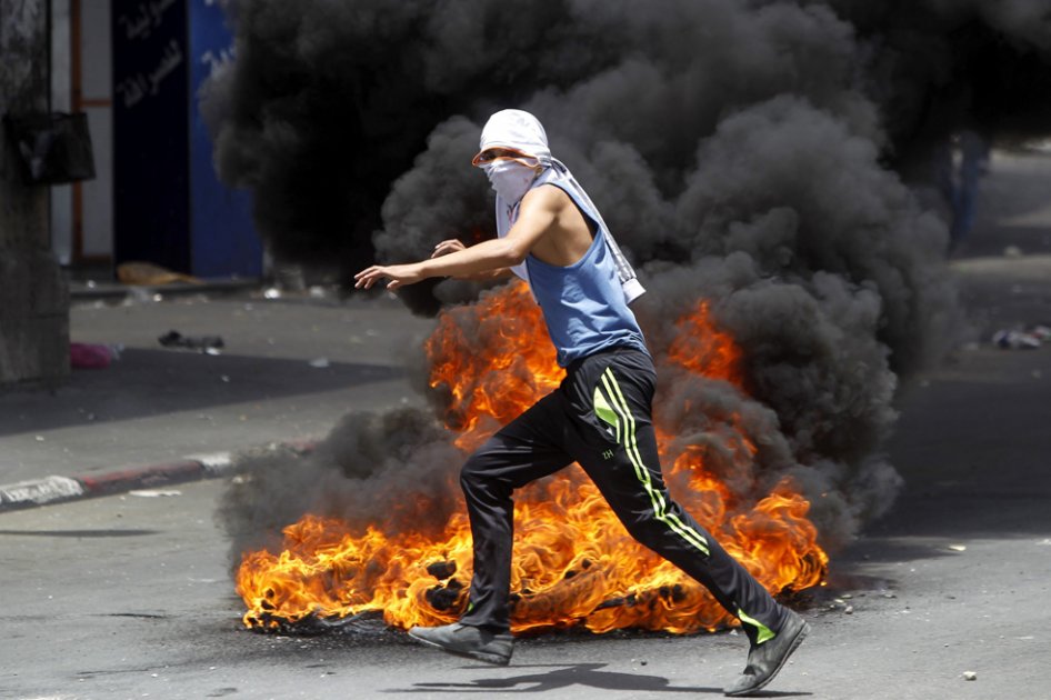 El comandante jefe del Ejército israelí, Beny Gantz, dijo hoy que la operación de búsqueda de los tres jóvenes israelíes desaparecidos el jueves, que está en su cuarto día, será más amplia e incluirá la destrucción de la infraestructura del movimiento islamista Hamas en Cisjordania.
