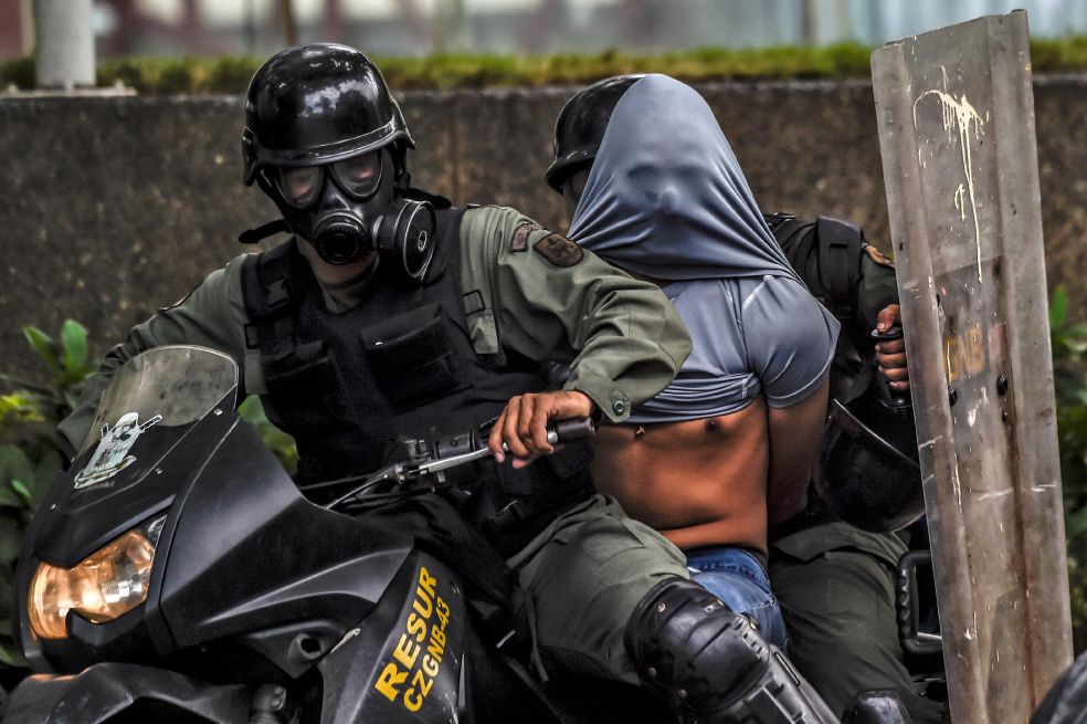Fotografía de archivo. Durante la era Maduro en Venezuela se han registrado más de 300 muertes en contexto de protestas, siendo 2017 el año más mortal de todos.
