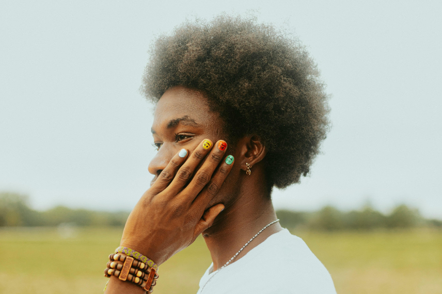 Diseño de uñas para hombre: 5 ideas sencillas, fáciles y de moda en Navidad