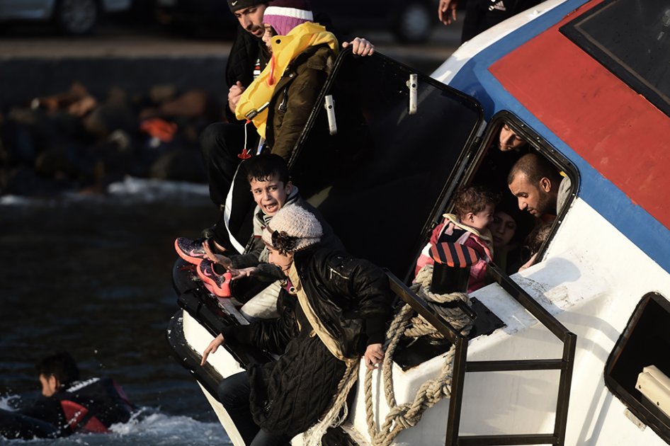 Al menos 22 migrantes mueren en dos nuevos naufragios en mar Egeo