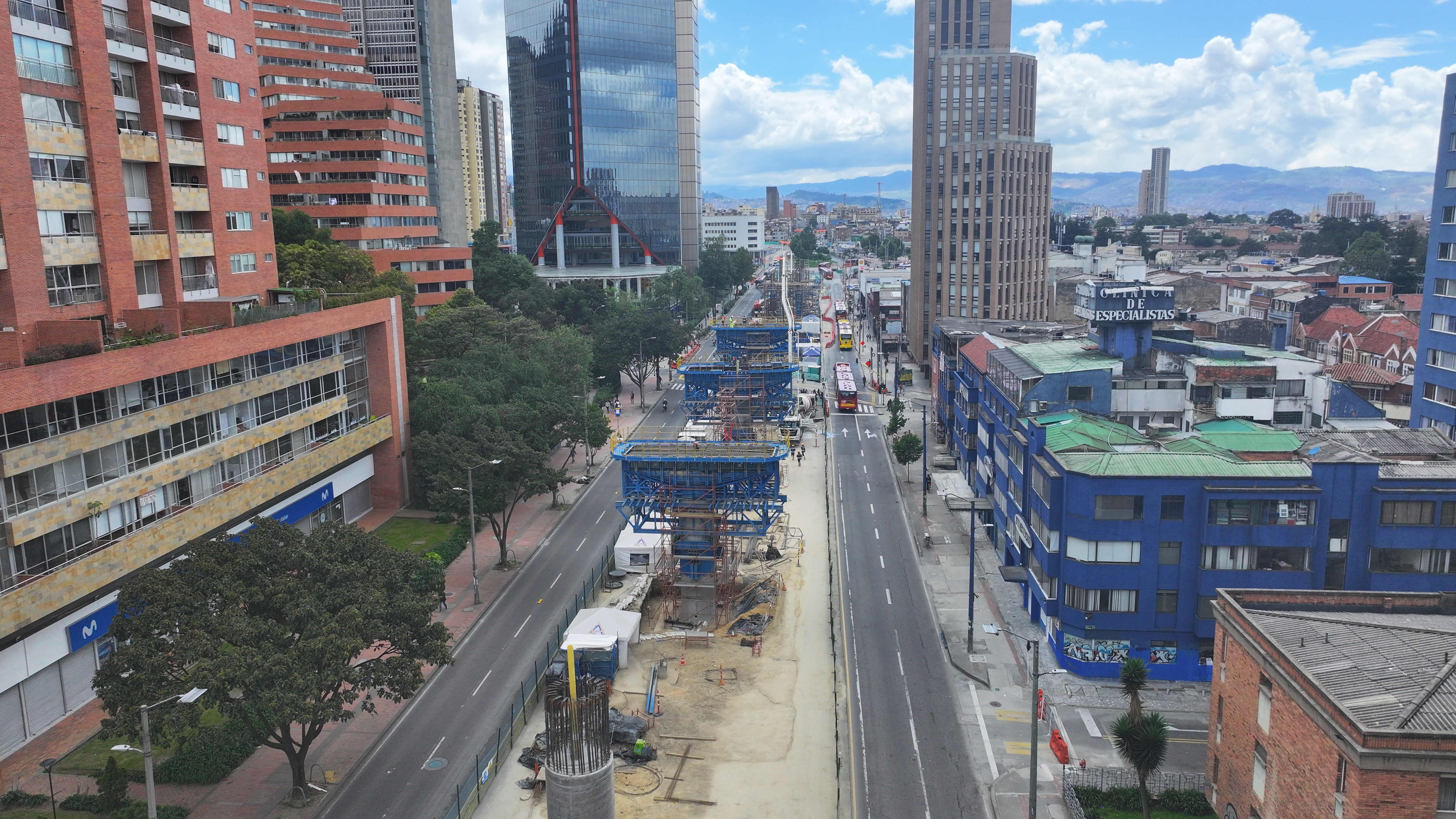 Avenida Caracas con Calle 26, avanzan trabajos de pilotaje.