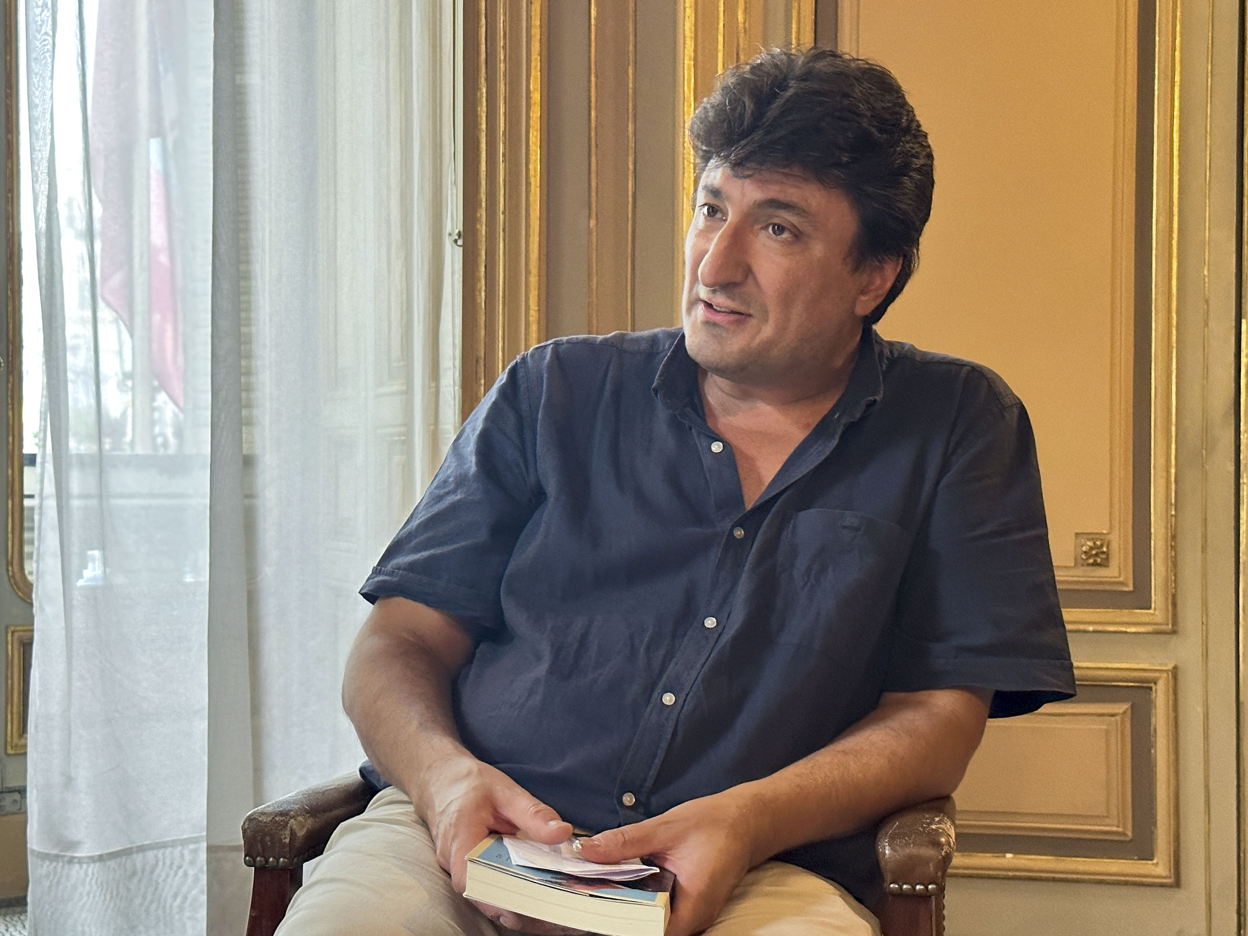 Mario Amorós, biógrafo de Salvador Allende: “Hay una batalla por la memoria” en Chile