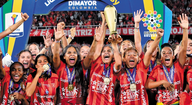 Ministro del deporte propone mantener la Liga Femenina, pero con formato reducido
