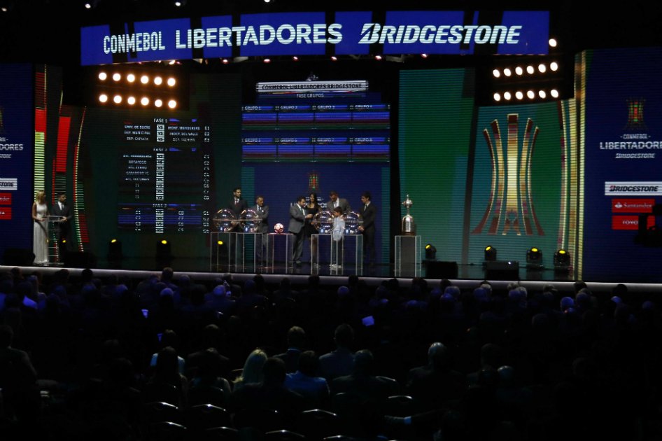 Imagen del sorteo de la Copa Libertadores 2017. / EFE