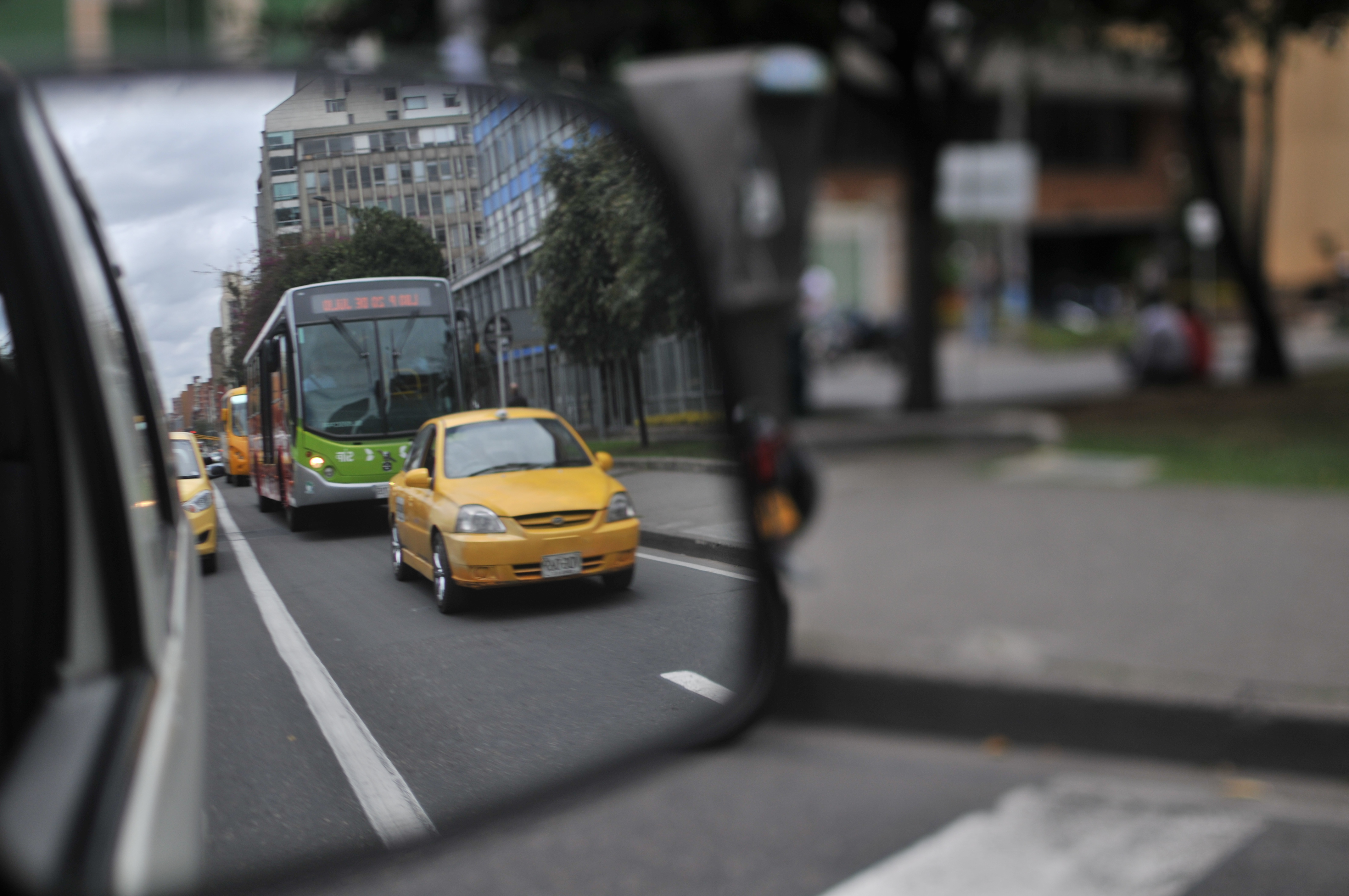 Movilidad hoy: retiran vehículo varado y se normaliza tránsito en vía a La Calera