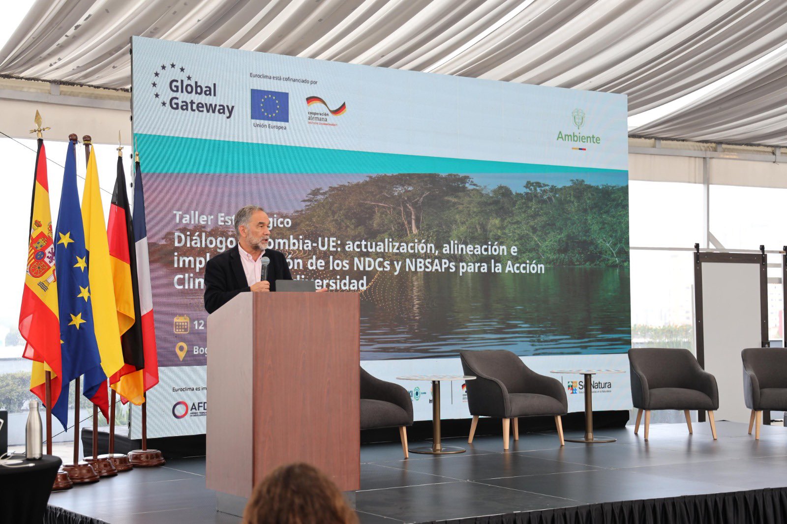 El viceministro de Ambiente, Mauricio Cabrera, participó en uno de los talleres del encuentro.
