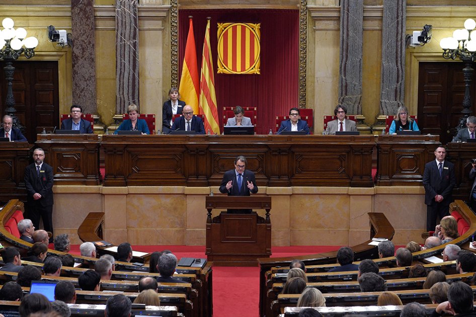 Madrid lanza su máquina jurídica contra proyecto independentista catalán